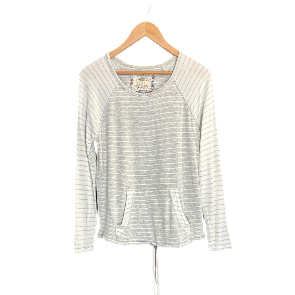 Cupio monochrome striped long sleeve lightweight front pocket pullover